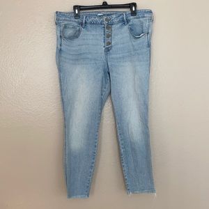 Old Navy Rockstar Super Skinny Light-wash Size 16